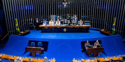 Oposição bolsonarista ocupa mesas diretoras da Câmara e do Senado para pressionar por pautas pró-Bolsonaro