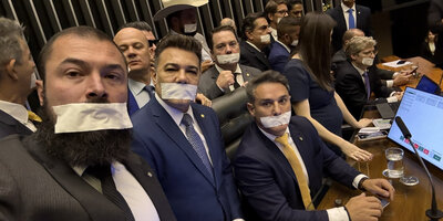 Urgência de projeto para proteção de crianças na internet foi travada por motim de bolsonaristas na Câmara