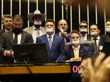 Efeito Felca: bancada bolsonarista quer barrar projetos contra adultização de crianças nas redes